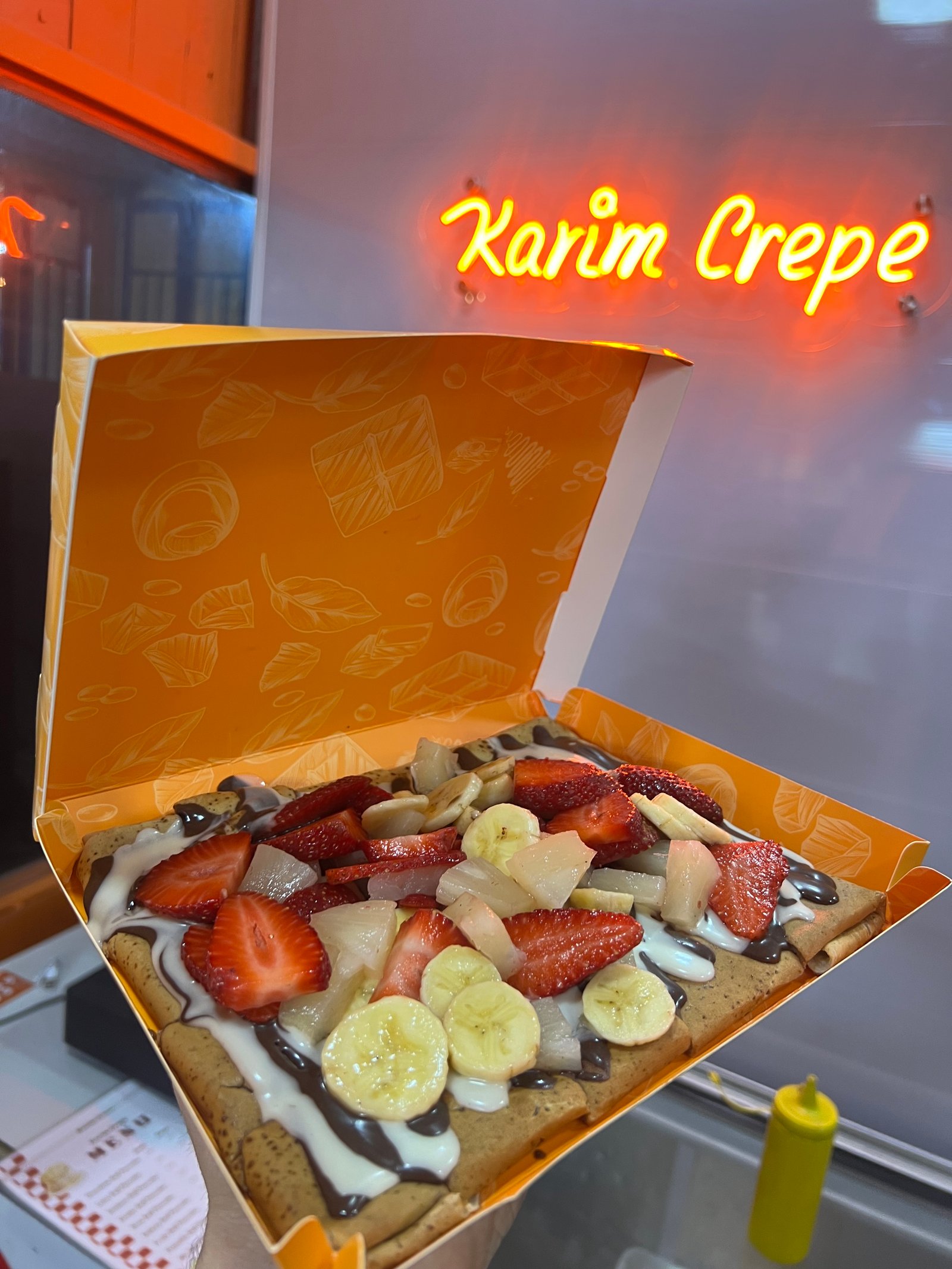 Fruit crepe